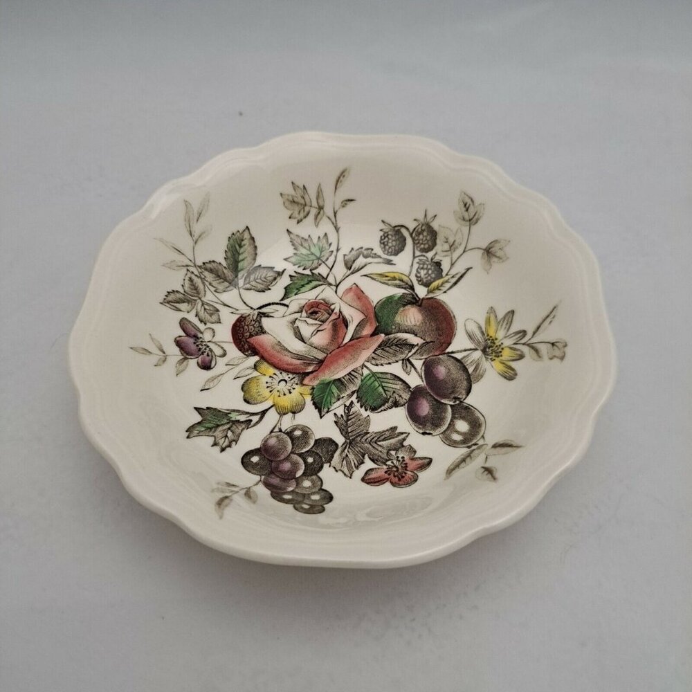 J & G Meakin Gainsborough English Staffordshire Berry Bowl 5-1/4" Vintage
